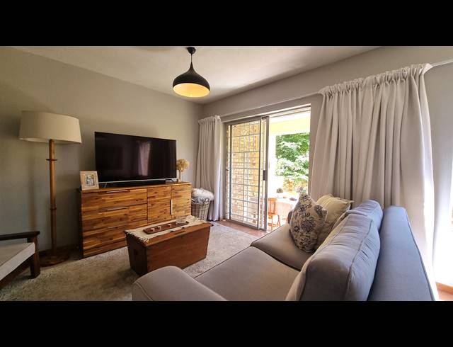 2 BEDROOM APARTMENT RENTED IN BOARDWALK VILLAS